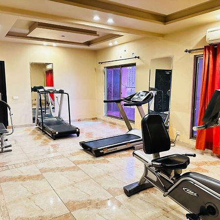 Grand Regent Hotel And Suites Файсалабад Екстер'єр фото